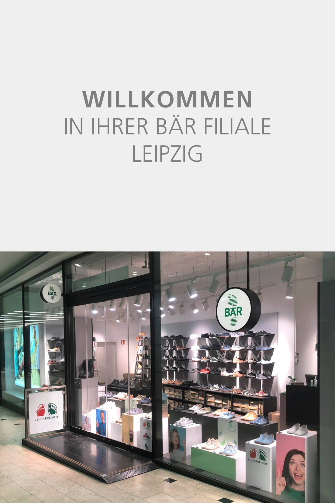 Exterior view of the BÄR shoe store in Leipzig showcasing various shoe models on display.