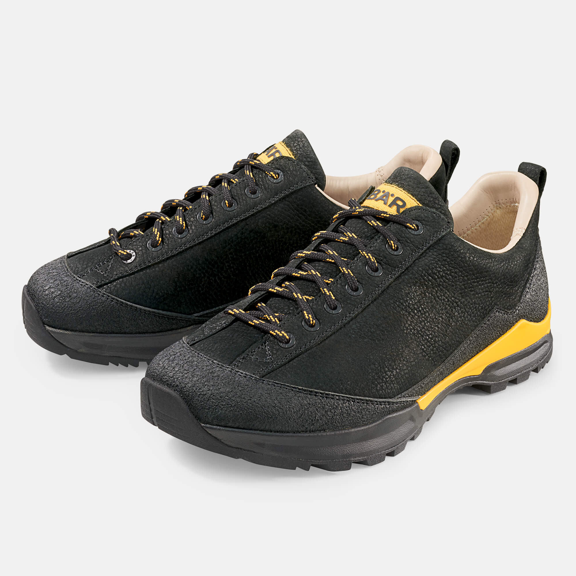 BÄR Schuhe Herrenschuhe Wanderschuhe Bergkomfort Wanderschuh schwarz/orange terracare® Rindnubuk wasserabweisend Hauptbild